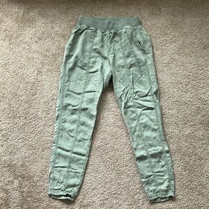 Faherty Green Ankle Pants